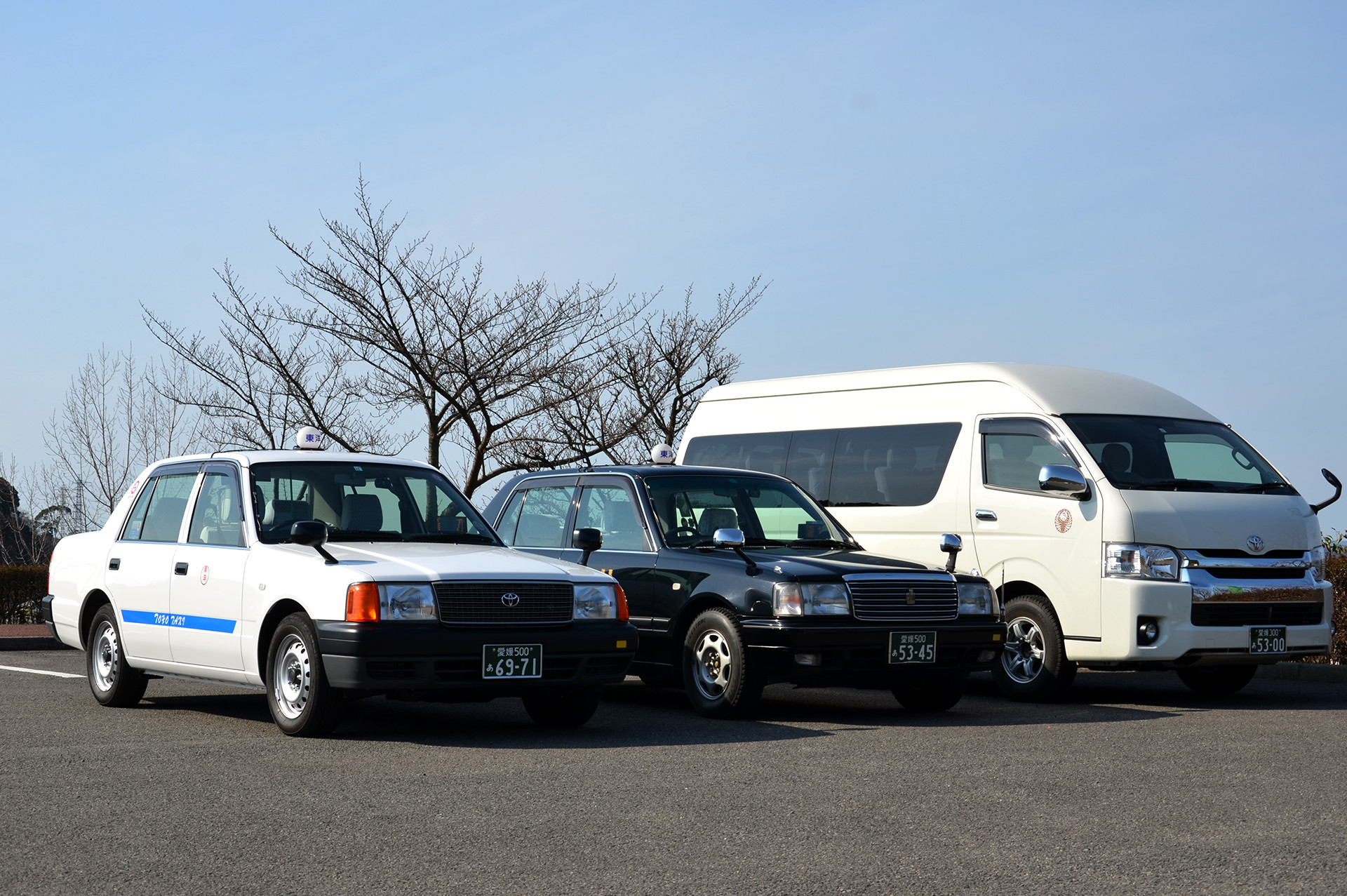 松山「東洋タクシー」の車両